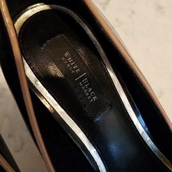 WHITE HOUSE BLACK MARKET Tassel Pumps Size 8M - Picture 6 of 7